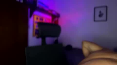 Snapshot of larry_jones chatting on January 4, 2:56 pm andrew online show from January 4, 2:56 pm