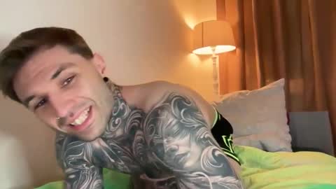 larsskeet online show from January 11, 6:00 pm