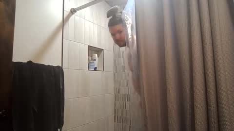 latenights_13 online show from November 10, 7:46 am