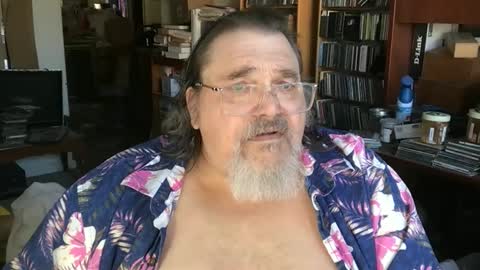 Latexblade online show from January 16, 11:37 pm