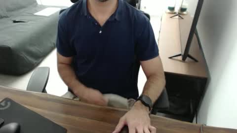 latexdave84 online show from November 27, 10:30 am