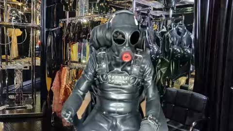 latexlover202 online show from February 14, 11:11 pm