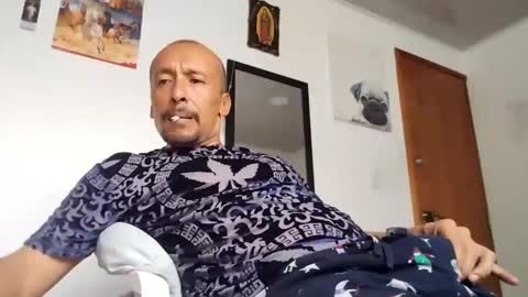 latinhardfucker1980 online show from January 2, 12:03 pm