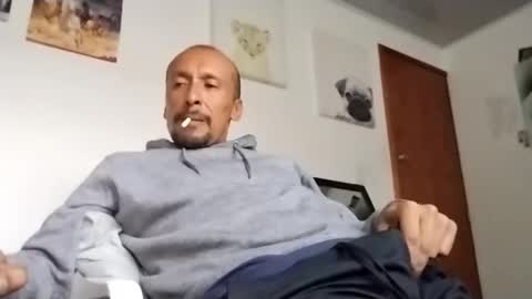 latinhardfucker1980 online show from January 6, 11:29 am