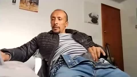 latinhardfucker1980 online show from January 16, 9:51 pm