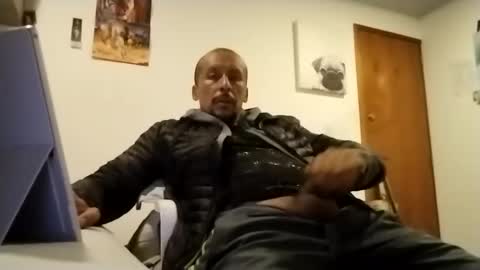 latinhardfucker1980 online show from January 14, 2:29 am