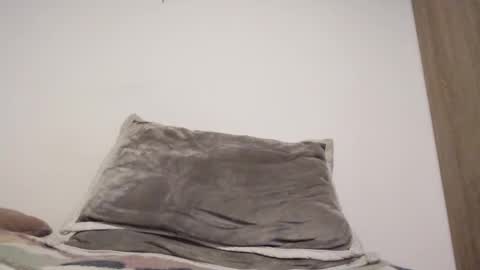 latinhardfuker1980 online show from February 15, 3:20 am