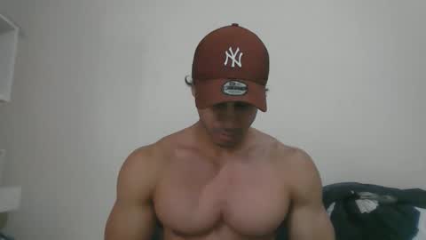 latino_rodri online show from May 4, 5:15 pm