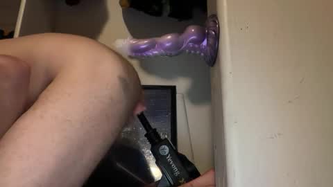 lausfavorite online show from November 18, 11:47 am