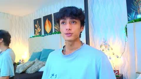 Lean online show from December 3, 9:32 pm