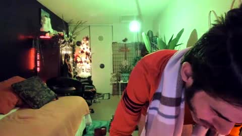 leatherdude69 online show from December 8, 8:30 am