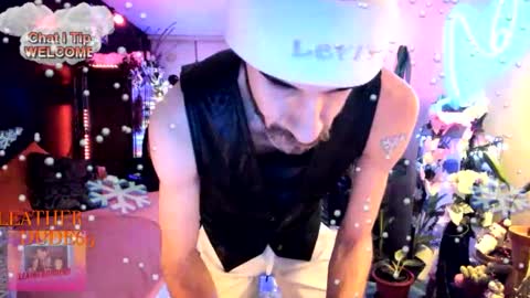 leatherdude69 online show from December 21, 2:19 am