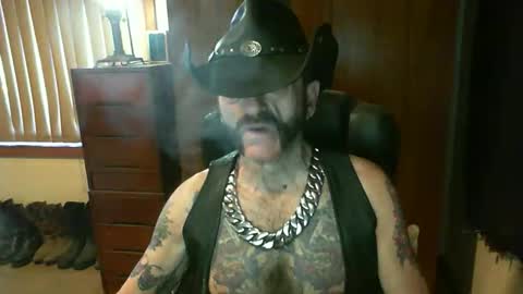 Snapshot of leathergreaser chatting on October 12, 8:14 pm leathergreaser online show from October 12, 8:14 pm