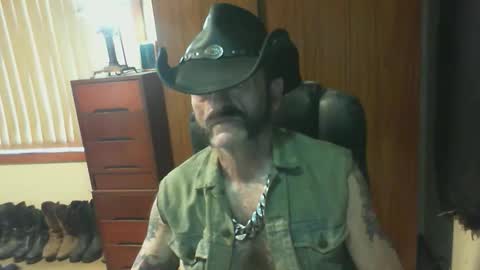 leathergreaser online show from February 25, 9:49 pm