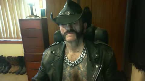 Snapshot of leathergreaser chatting on October 13, 8:59 pm leathergreaser online show from October 13, 8:59 pm
