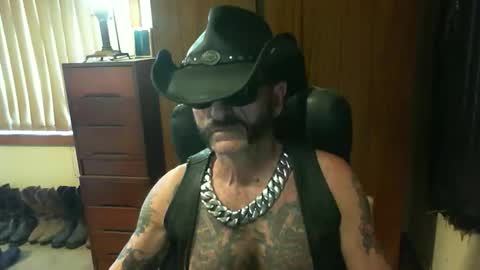 Snapshot of leathergreaser chatting on October 16, 2:08 am leathergreaser online show from October 16, 2:08 am