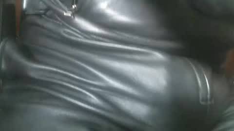 Snapshot of leathermotocross001 chatting on October 17, 4:00 pm Leathermotocross online show from October 17, 4:00 pm
