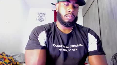 Snapshot of lebron_millionss chatting on October 15, 12:07 am lebron millionss online show from October 15, 12:07 am