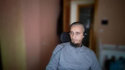 lefrenchiies online show from November 23, 4:40 pm