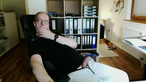 Dave online show from April 14, 9:47 pm