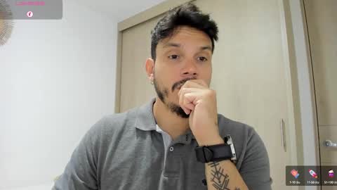 Snapshot of legolas_15 chatting on February 9, 9:05 am Alejandro online show from February 9, 9:05 am