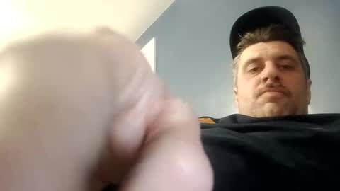 leightimmins001 online show from December 16, 8:38 pm