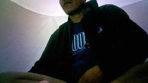 Snapshot of len0n_ chatting on October 17, 6:28 am Lenon online show from October 17, 6:28 am