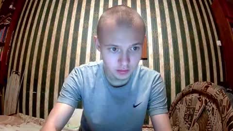 Snapshot of leo_timm chatting on September 16, 11:27 pm leo_timm online show from September 16, 11:27 pm