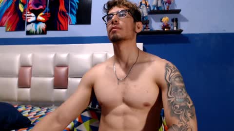 Snapshot of leo_tyrone chatting on December 12, 4:32 pm Leo online show from December 12, 4:32 pm