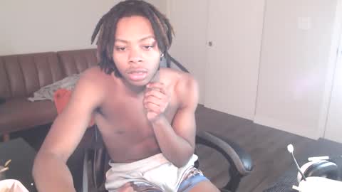 LeoMalonee online show from January 29, 11:35 pm