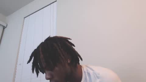 LeoMalonee online show from December 6, 5:53 am