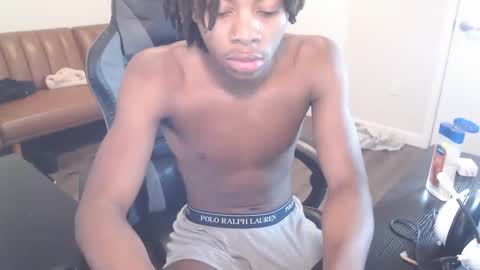 LeoMalonee online show from February 7, 11:03 pm