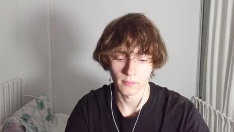 Leon online show from May 14, 8:29 pm