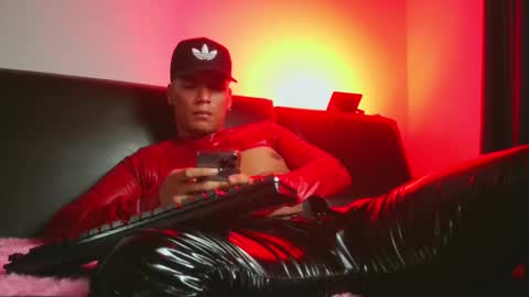 Lenardo jaramillo online show from March 8, 11:39 pm