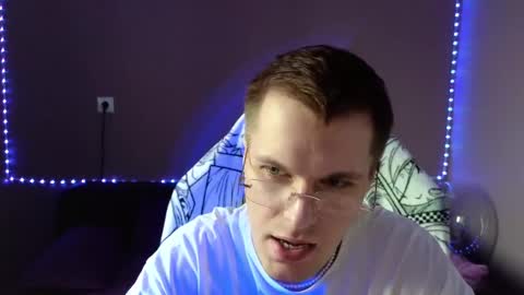 Leon online show from January 8, 6:52 am