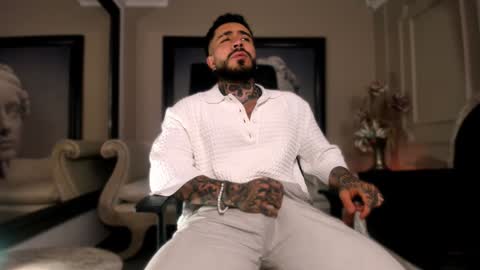 Snapshot of leosalvatore_ chatting on December 14, 8:51 pm Leo Salvatore online show from December 14, 8:51 pm