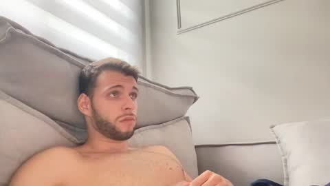 leozinhohd online show from December 14, 7:10 pm