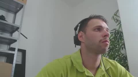 leozinhohd online show from September 30, 4:43 pm