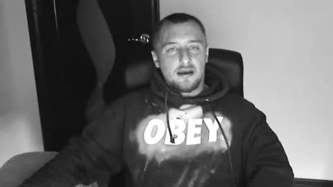 Snapshot of lev1ngston chatting on October 27, 7:38 pm lev1ngston online show from October 27, 7:38 pm