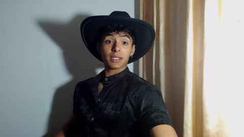 i  am lewis ly EDUARDO MEMDOZA15 online show from December 17, 5:30 pm