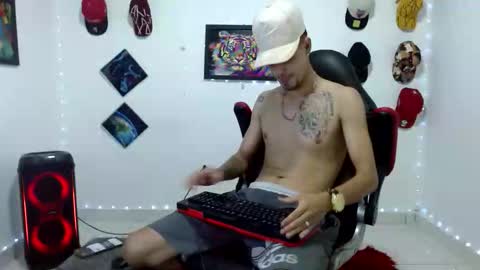 Andres online show from February 12, 10:49 pm