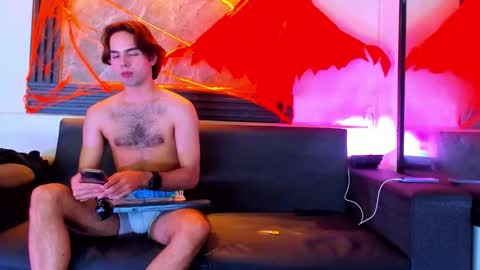 liam_genner online show from October 20, 11:08 pm