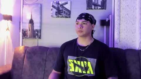 liam online show from December 15, 7:55 pm