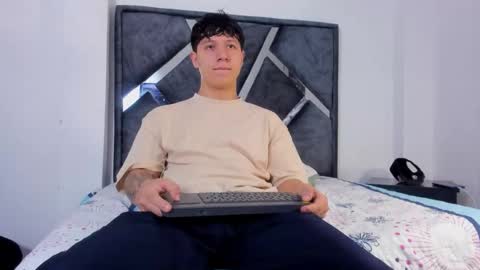 Call me Lian online show from February 16, 12:14 pm