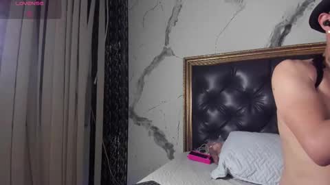 LiamDeep online show from February 20, 6:26 am