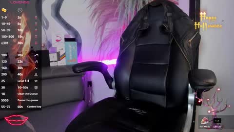 LiamDeep online show from October 31, 12:45 am