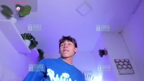 liaml_18_ online show from November 20, 9:46 pm