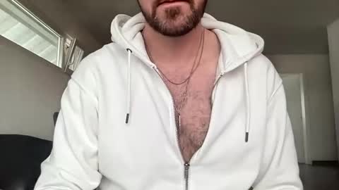 Snapshot of liamnilod chatting on January 4, 9:10 am Chris online show from January 4, 9:10 am