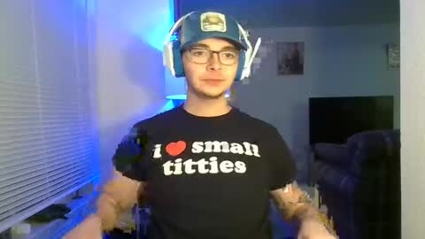 LiamNotSoNormal online show from December 22, 6:17 am