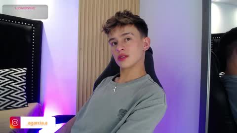 liam online show from April 16, 4:45 am